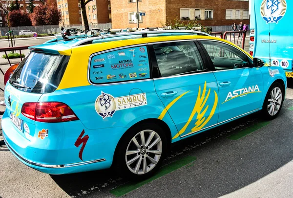 El coche del equipo de ciclismo Astana —  Fotos de Stock