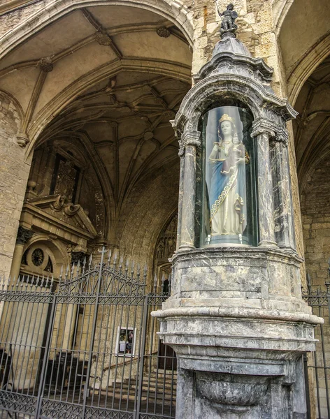 The Blanca virgin near the San Miguel church in Vitoria — Stock Photo, Image