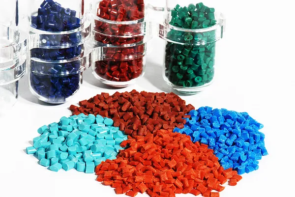 Dyed polymer resin in laboratory — Stock Photo, Image