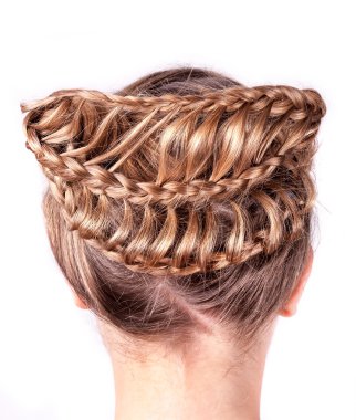 Modern düğün saç modeli