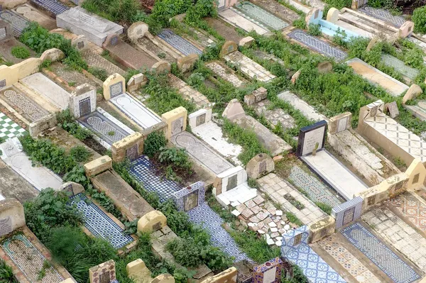 Tumbas musulmanas en un cementerio, Meknes, Marruecos — Foto de Stock