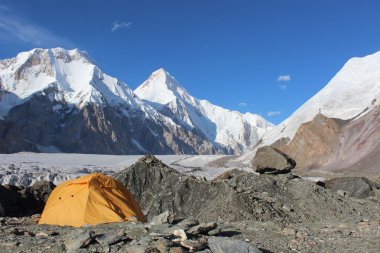 Kırgızistan - khan tengri (7,010 m) ana kamp.