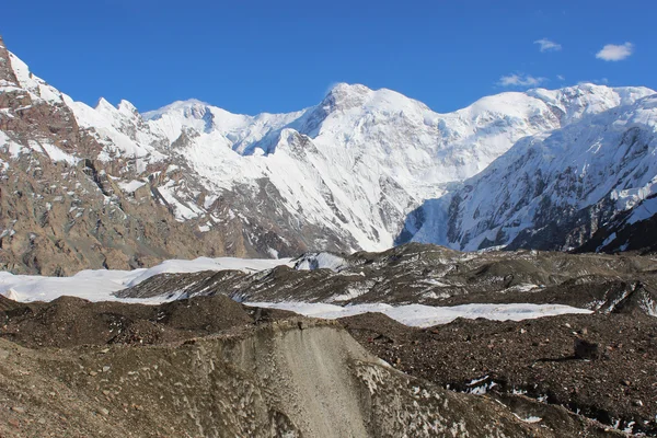 Kirgizistan - pobeda peak — Stockfoto