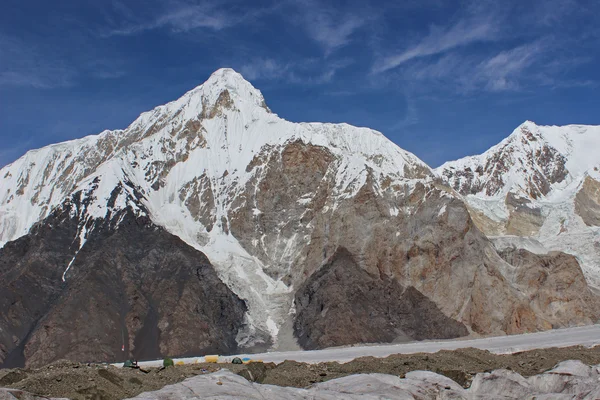 Kirgizië - Gorki peak 6050m. — Stockfoto