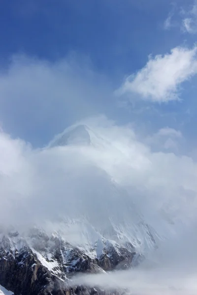 Kyrgyzstan - Khan Tengri (7,010 m). — Stock Photo, Image