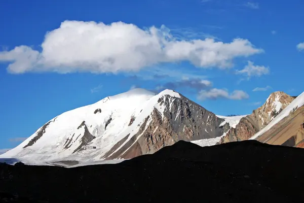 Montañas Tien Shan, región de Ak-Shirak, Kirguistán — Foto de Stock