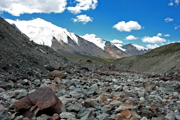 Montañas Tien Shan, región de Ak-Shirak, Kirguistán — Foto de Stock