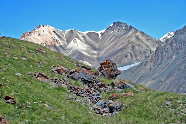 Montagnes Tien Shan, région d'Ak-Shirak, Kirghizistan — Photo