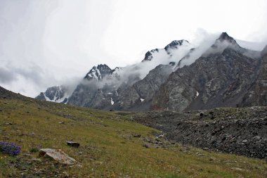 ashukashka suu Vadisi, tien Tanrı Dağları, Kırgızistan