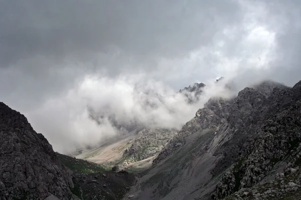 Tien Shan mountains — Stock Photo, Image