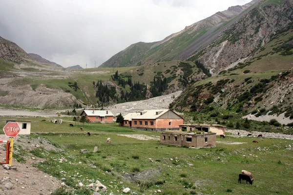 Góry Tien shan, Kirgistan — Zdjęcie stockowe