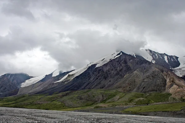 Montañas Tien Shan, región de Ak-Shyrak, Kirguistán —  Fotos de Stock