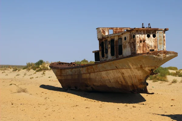 The ships in desert — Stock Photo, Image