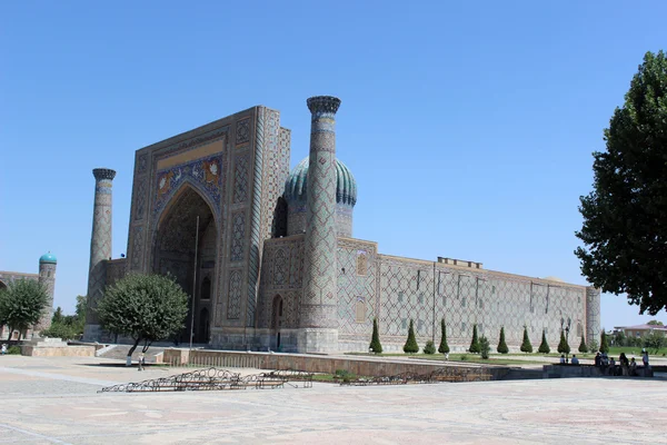 A Regisztán téren Samarkand, Üzbegisztán — Stock Fotó