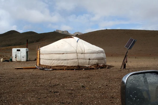 Yourte maison nomade traditionnelle en Asie centrale — Photo