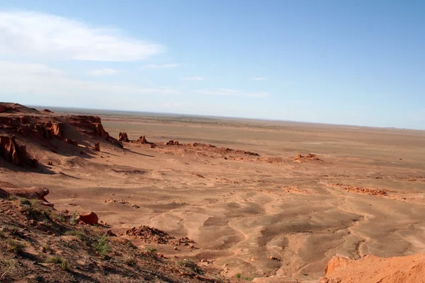 Bajan zagh, flaming cliffs Mongolii s pustyni gobi — Zdjęcie stockowe