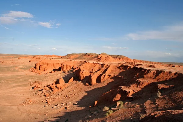 Bayan zagh, die flammenden Klippen der mongolischen Gobi-Wüste — Stockfoto