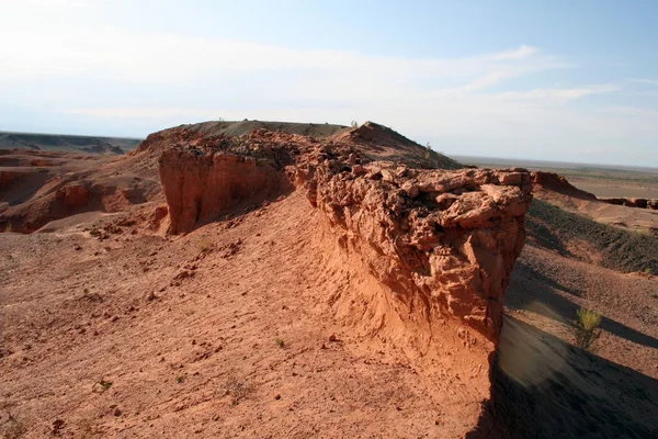 Bayan zagh, flaming cliffs poušť gobi s Mongolskem — Stock fotografie