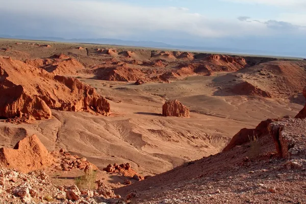 Bayan Zagh, The Flaming Cliffs of Mongolia s Gobi Desert — Stock Photo, Image