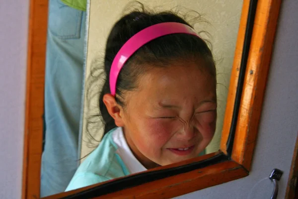 Mongolian girl in train to Ulaanbaatar — Stock Photo, Image