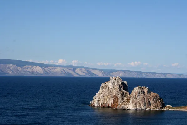 Ακρωτήριο burkhan, στο νησί olkhon, λίμνη Βαϊκάλη, Σιβηρία, Ρωσία — Φωτογραφία Αρχείου