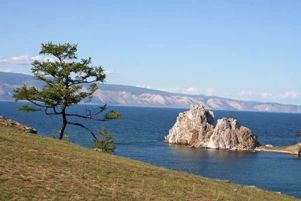 Ακρωτήριο burkhan, στο νησί olkhon, λίμνη Βαϊκάλη, Σιβηρία, Ρωσία — Φωτογραφία Αρχείου