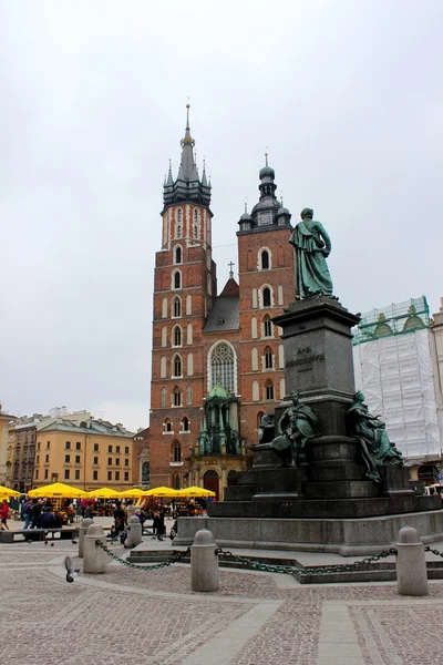 Belangrijkste markt vierkante, rynek in Krakau, Polen — Stockfoto