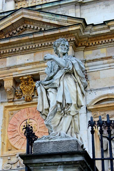 Iglesia de Cracovia-San Pedro y San Pablo —  Fotos de Stock