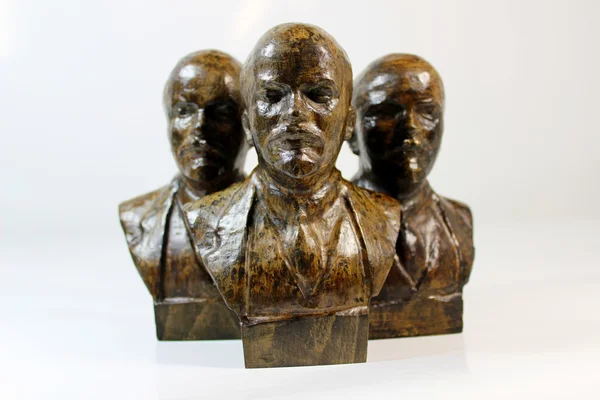 Скульптури з дерева, різьблені Леніна — стокове фото