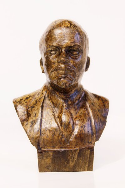 Sculpture of wood carved Lenin