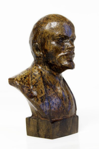 Sculpture of wood carved Lenin