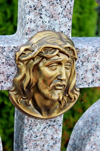 Jesusgesicht, Skulptur auf dem Friedhof — Stockfoto