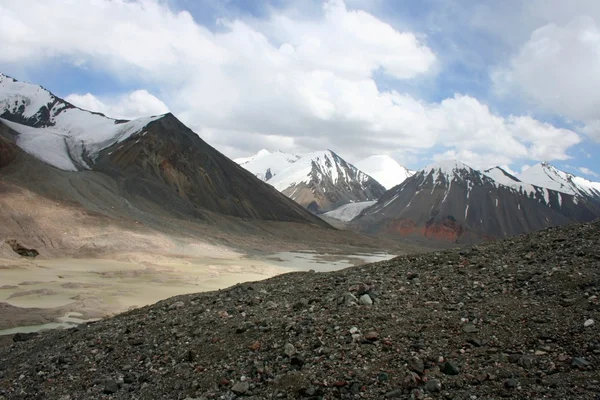 Tien-Shan hegységben, Ak-Shyrak régióban, Kirgizisztán — Stock Fotó