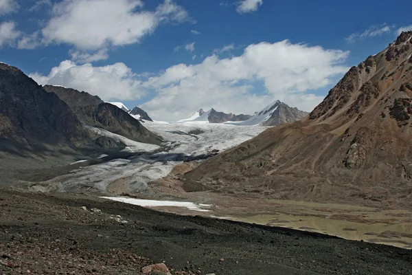 吉尔吉斯斯坦是 ak shyrak 地区，天山山脉， — 图库照片