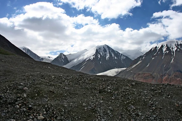 Montagnes Tien Shan, région d'Ak-Shyrak, Kirghizistan — Photo