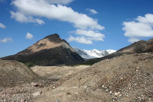 Montagnes Tien Shan, région d'Ak-Shyrak, Kirghizistan — Photo