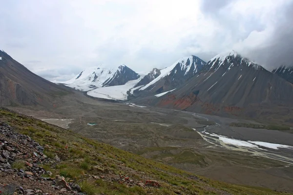 Montagnes Tien Shan, région d'Ak-Shyrak, Kirghizistan — Photo