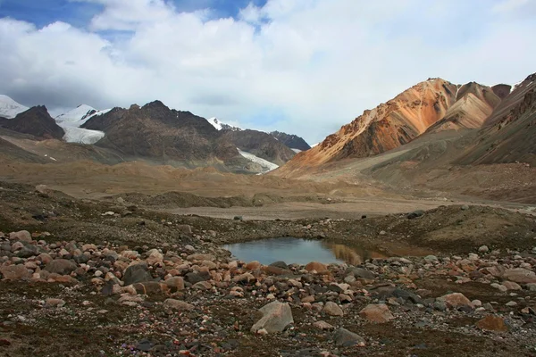 Tien-Shan hegységben, Ak-Shyrak régióban, Kirgizisztán — Stock Fotó