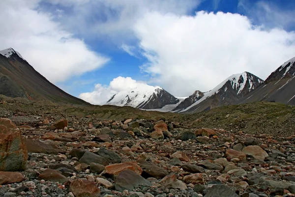 Pegunungan Tien Shan, wilayah Ak-Shyrak, Kirgizstan — Stok Foto