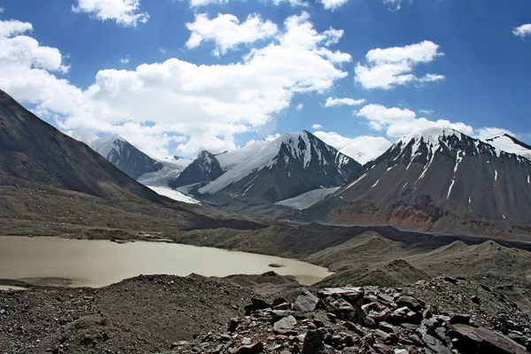 Montagnes Tien Shan, région d'Ak-Shyrak, Kirghizistan — Photo
