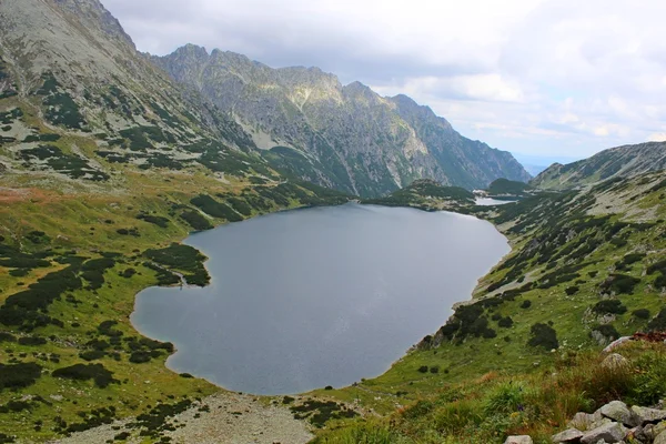 Mountains Tatry at Poland - valley of five ponds — Stock Photo, Image