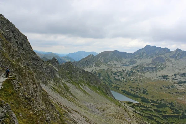 Bergen tatry in Polen - vallei van vijf vijvers — Stockfoto