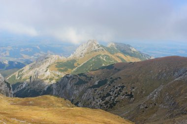 Giewont - ünlü dağ Polonya tatras üzerine bir çarpı