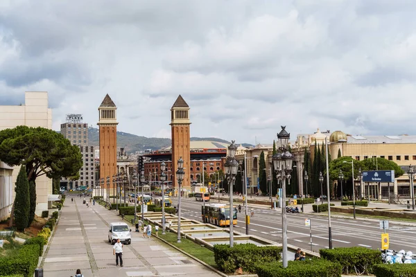 Barcelona Espanha. Plaza Espana e mundialmente famosa fonte mágica, Museu de Arte da Catalunha. Dia ensolarado na bela cidade. Turismo, férias, fim de semana, caminhando pela cidade linda Fotografias De Stock Royalty-Free