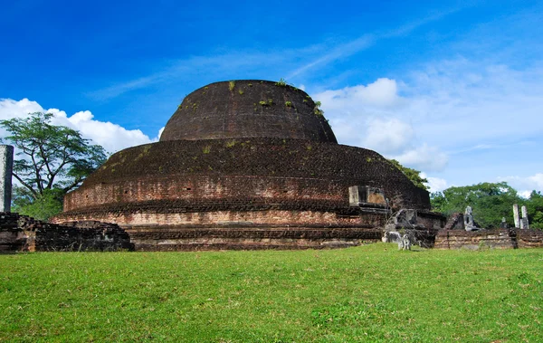 Pabulu Vihara stupa in Polonnaruwa, Sri Lanka — Stock Photo, Image