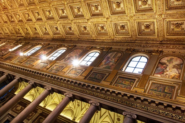 Interiér baziliky santa maria maggiore, Řím, Itálie — Stock fotografie