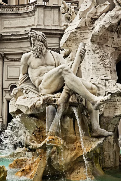 Detalle de la "Fuente de los cuatro ríos", Roma, Italia — Foto de Stock
