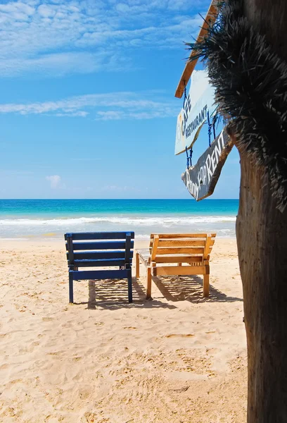 Sea view, wood chairs on the beach — Stock Photo, Image