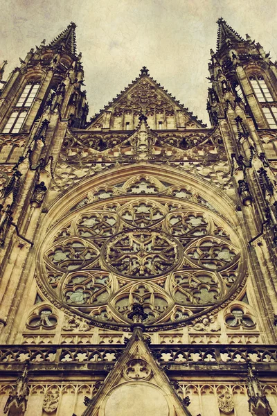 Detalle de la catedral gótica de San Vito en Praga —  Fotos de Stock