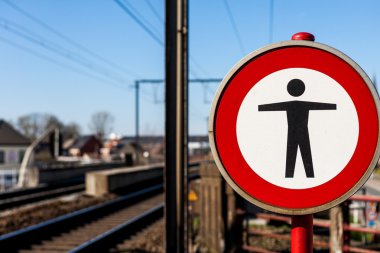 yürüyüş için dur işareti